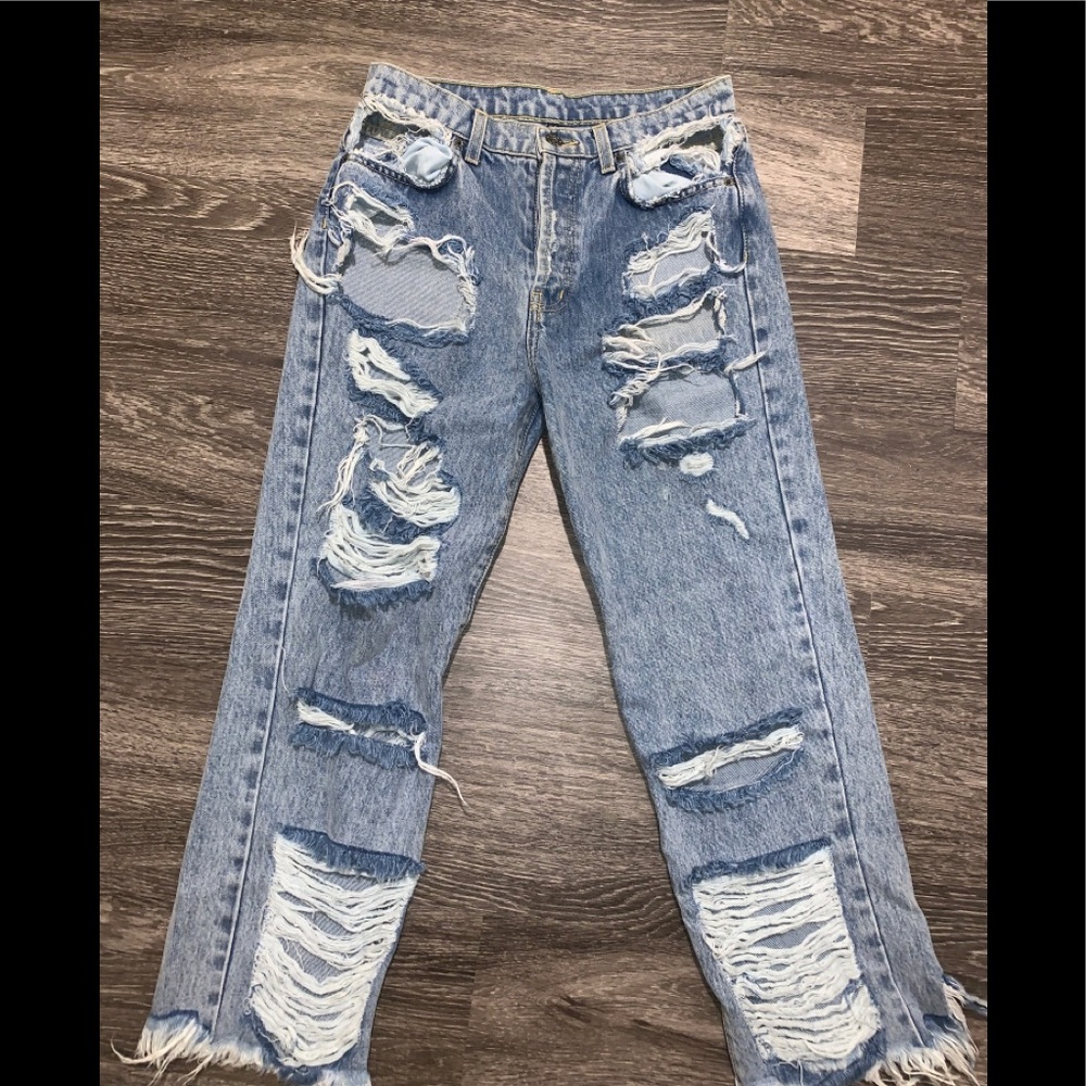 Carmar distressed jeans